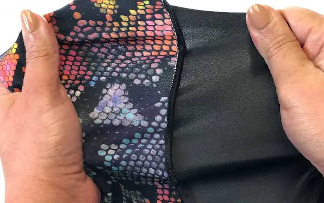Flatlock seam on performance sportswear