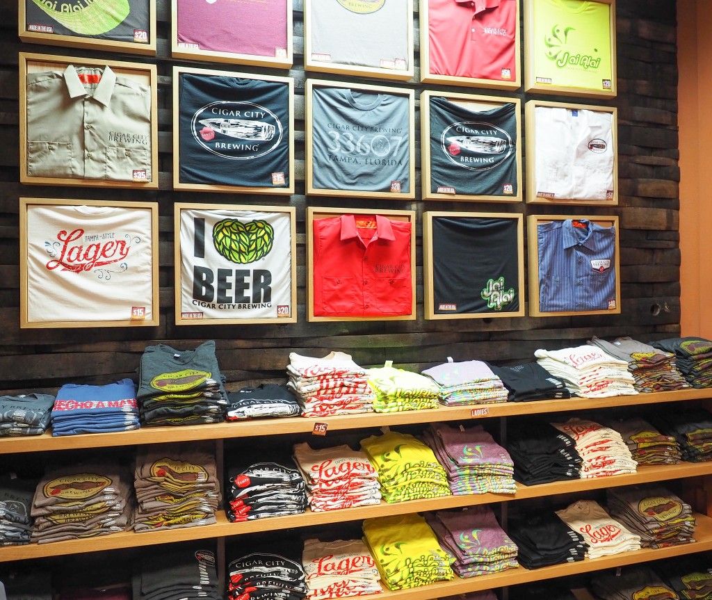 t shirt display ideas